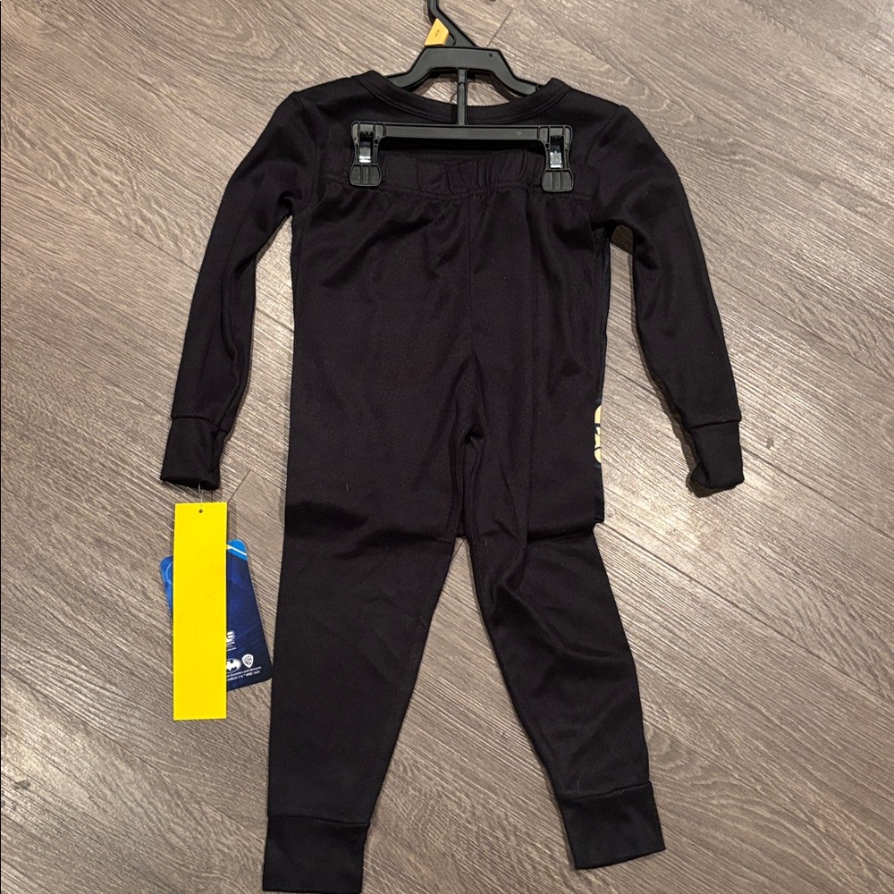 Batman pjs - Picture 2 of 2